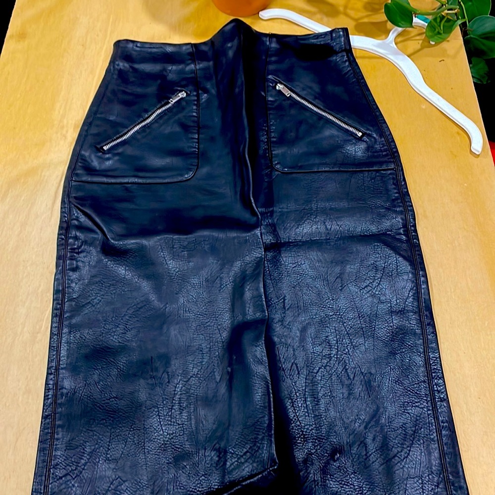 Black Zara zippered skirt